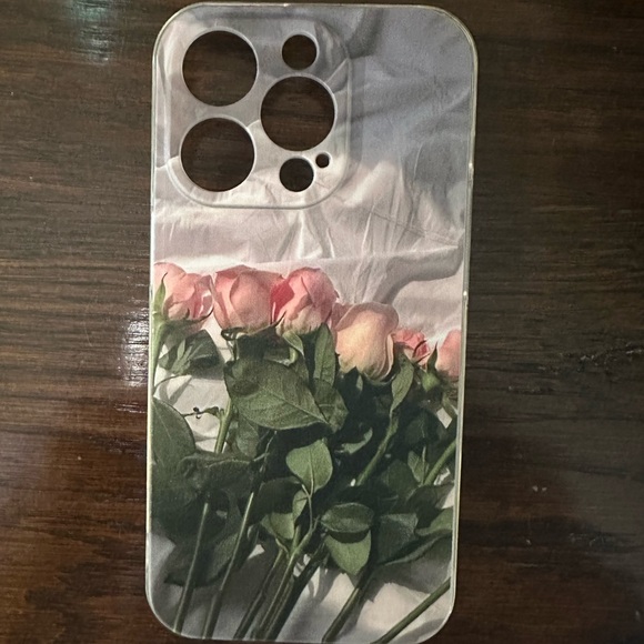 SHEIN Other - Rose iPhone 14 Pro case